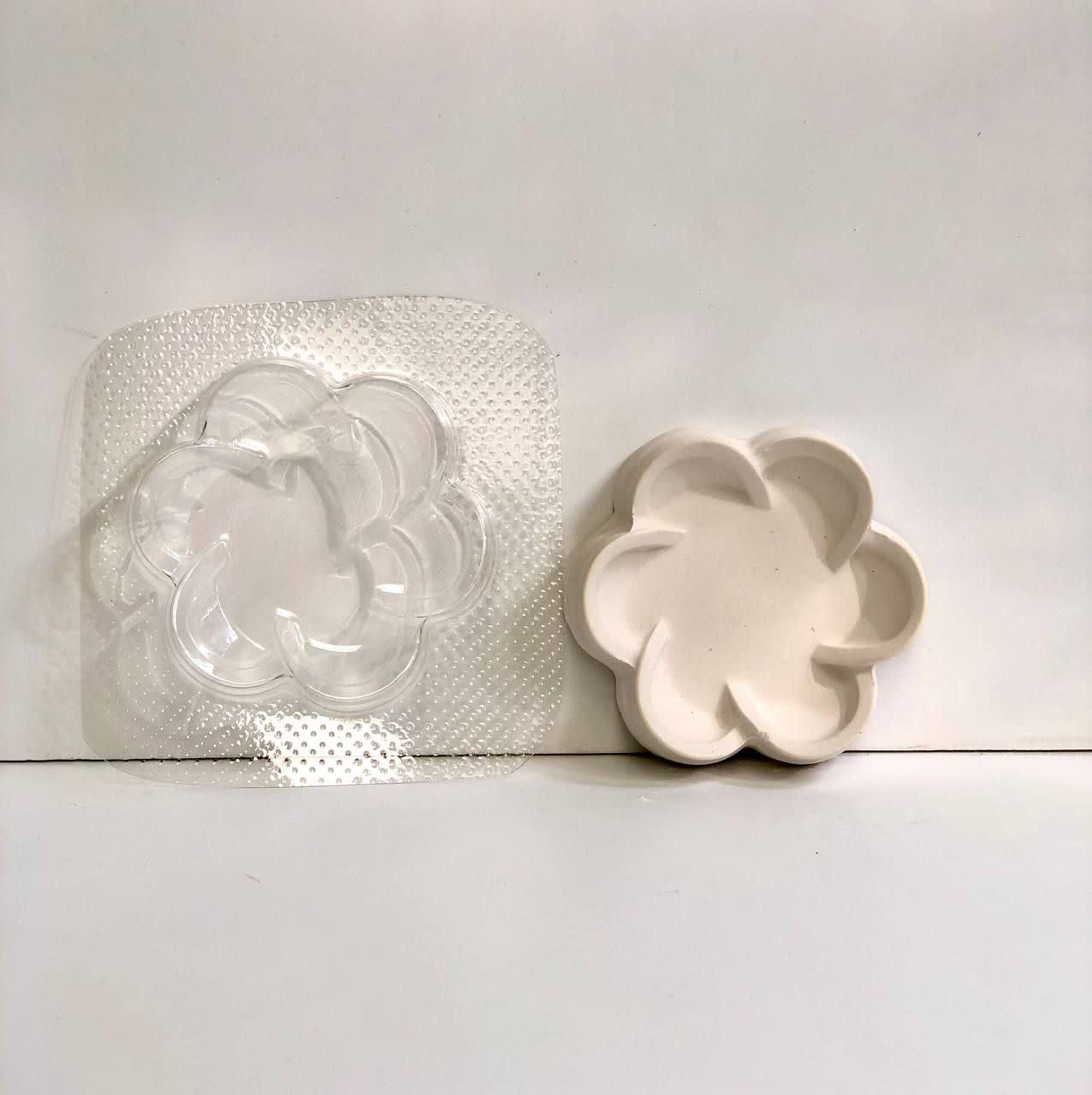 قالب طلقی کاسه گلبرگ هفت سین 14 سانت 